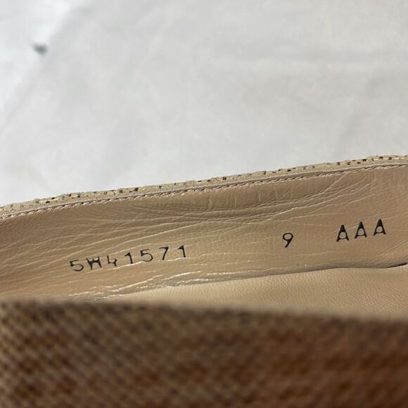 Stuart Weitzman Vintage Gold/Cream Heels. Size 9. - Picture 7 of 7